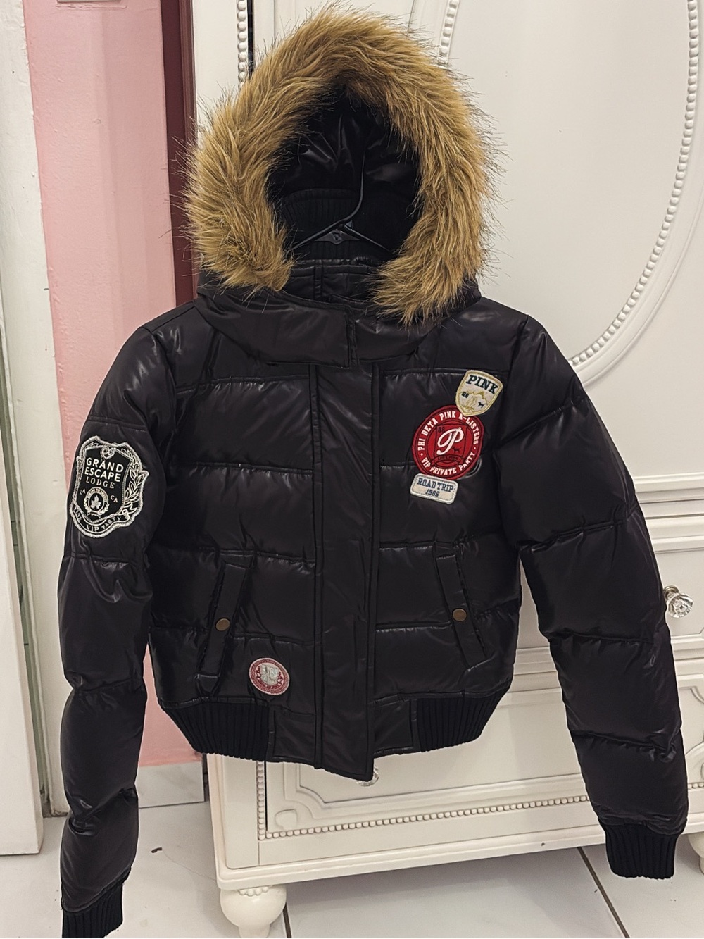 Vintage Victoria's Secret PINK Road Trip puffer jacket with a faux fur hood. XS